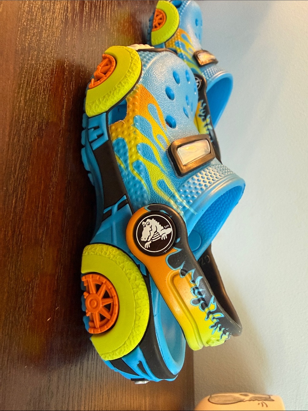 Matchbox Cars Crocs - Picture 3 of 5